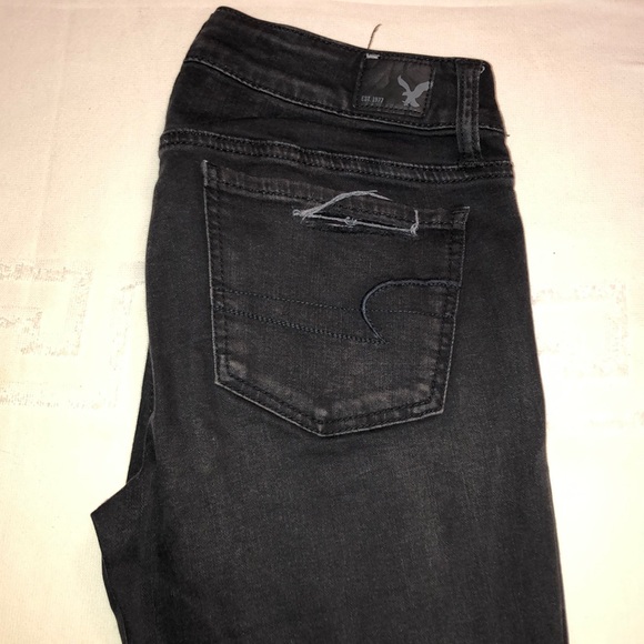 AEO Black Distressed Jegging - Picture 3 of 3